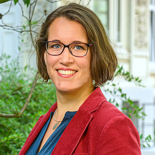 Dr. Wiebke Schoon Dr. Wiebke Schoon