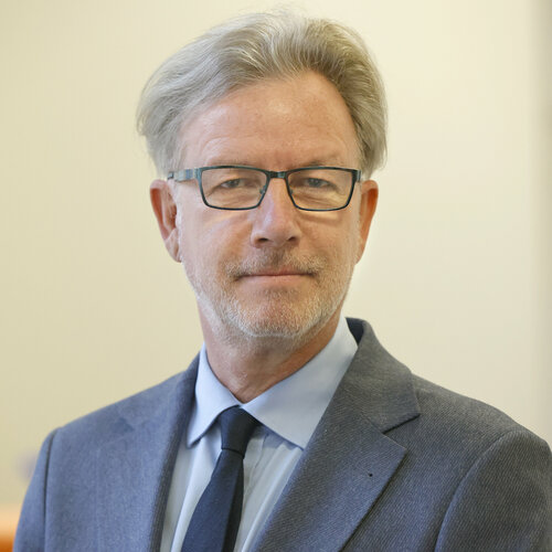 Dr. Gerhard Timm