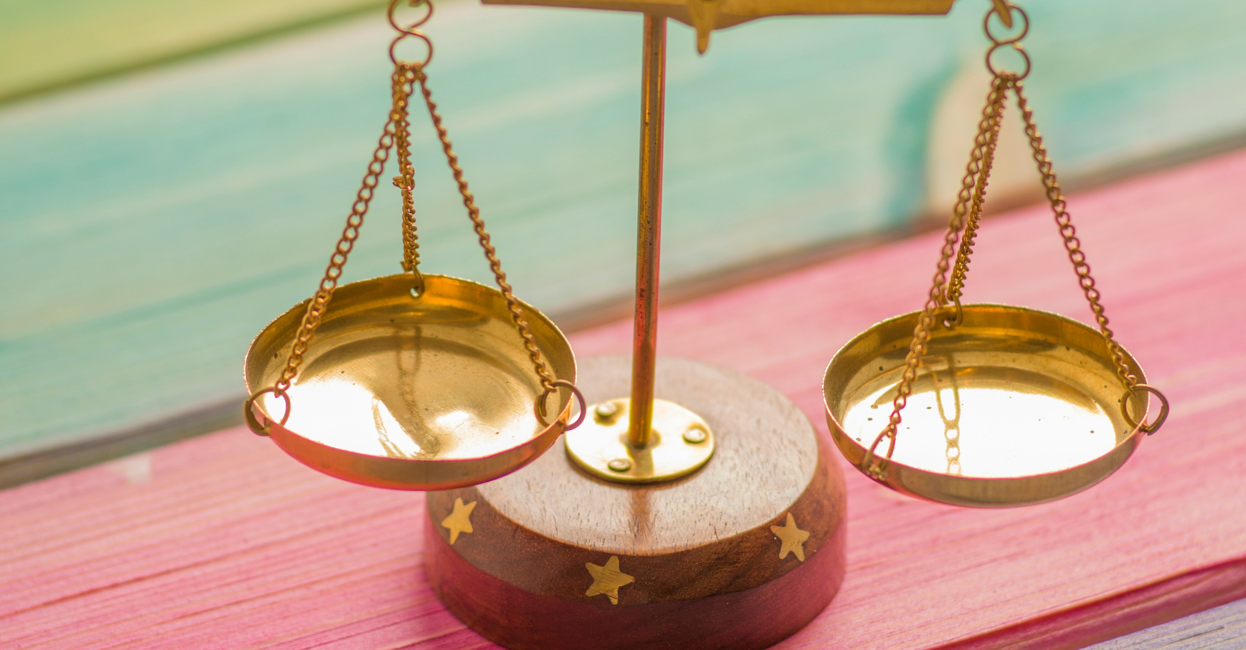 Foto von Elena Mozhvilo auf Unsplash